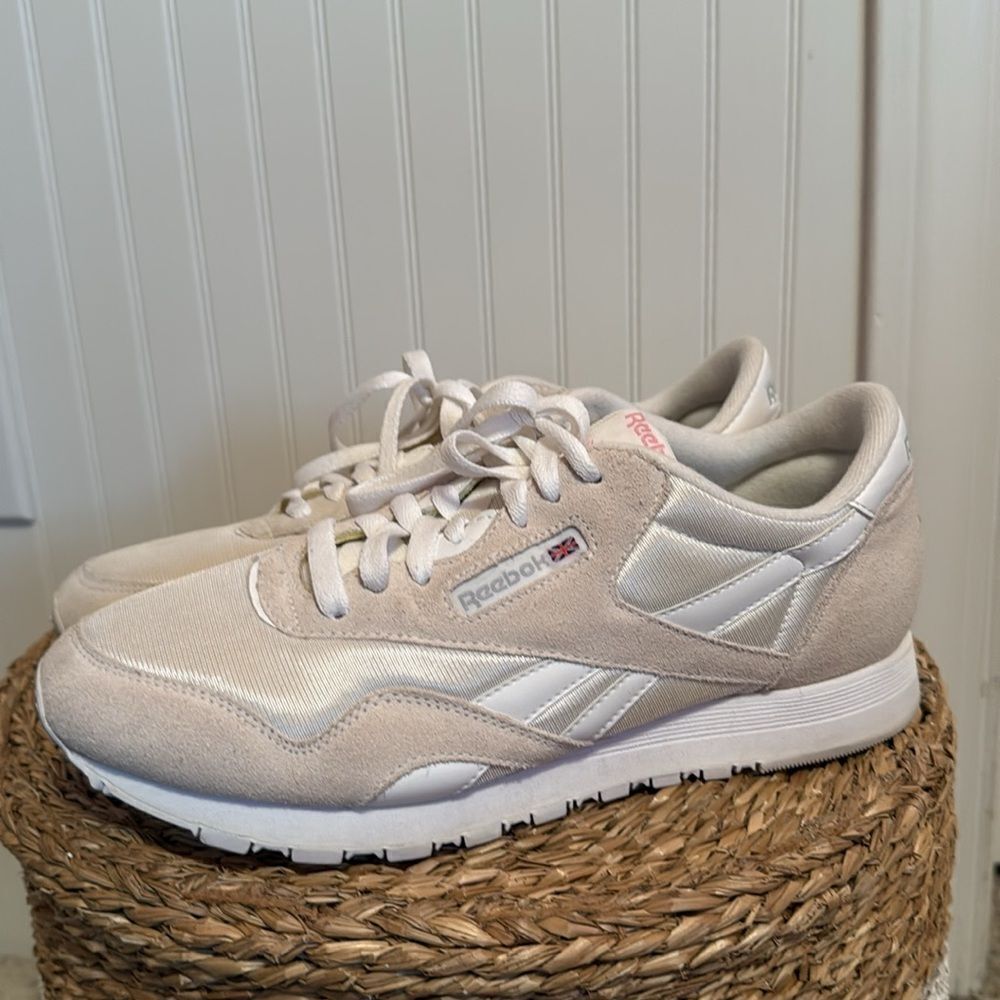 Reebok Classic Beige/White Sneakers - 10- Uppers of Man-Made Materials & Leather